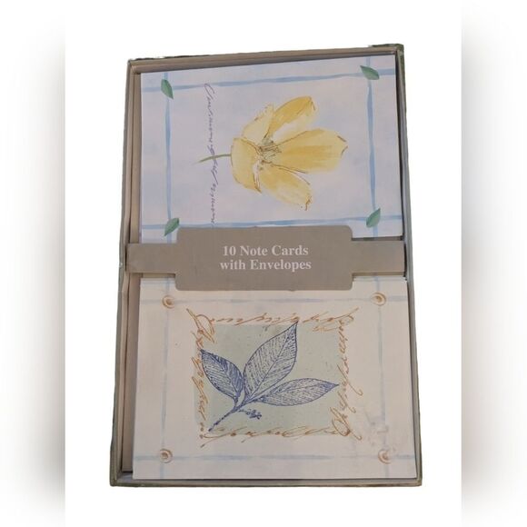 Large lot of cards and stationary‎ - Picture 2 of 9